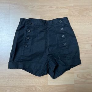 Aritzia Talula high waisted shorts